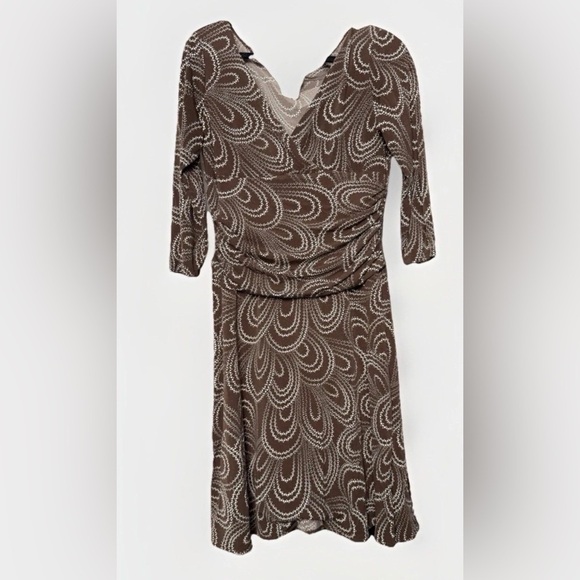 Maggy London Dresses & Skirts - Maggy London Y2K Brown Abstract Ruched Midi Dress Size 12